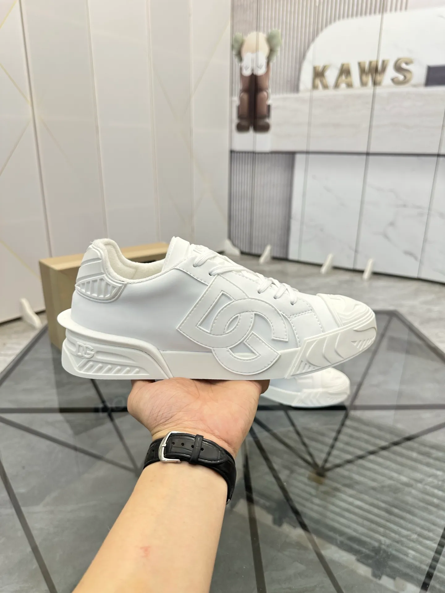 Men's shoes for sale 💰: 💰P500¥ Product trademark: DG* "Dolce & Gabbana*" low-cut casual shoes Regular size: 35-45 (can be customized to 46) Couple style Product material: imported silk leather upper, breathable lining, original outsole. Number: 803
